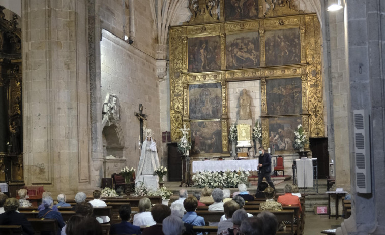 Nuevas fechas para las visitas a la iglesia de Santiago y a las carracas en Pontedeume