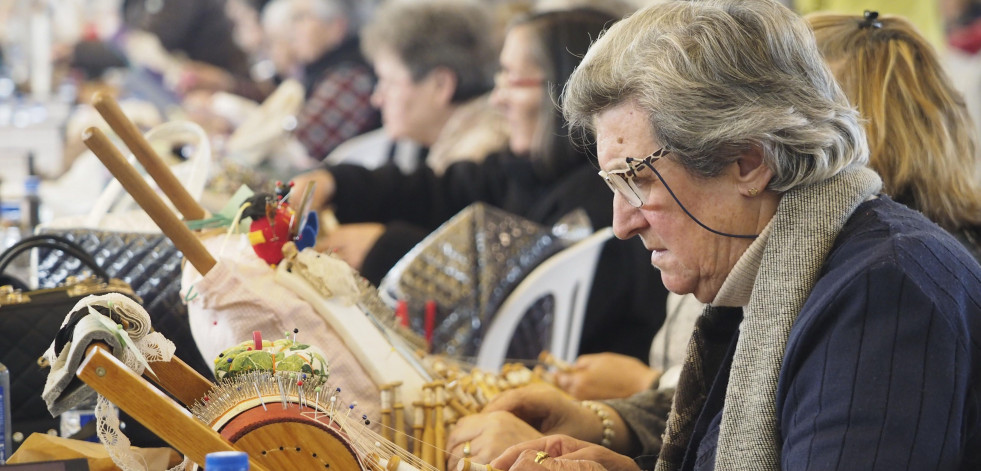 El arte de palillar: una actividad artesanal en Fene que aporta mucho más que encaje