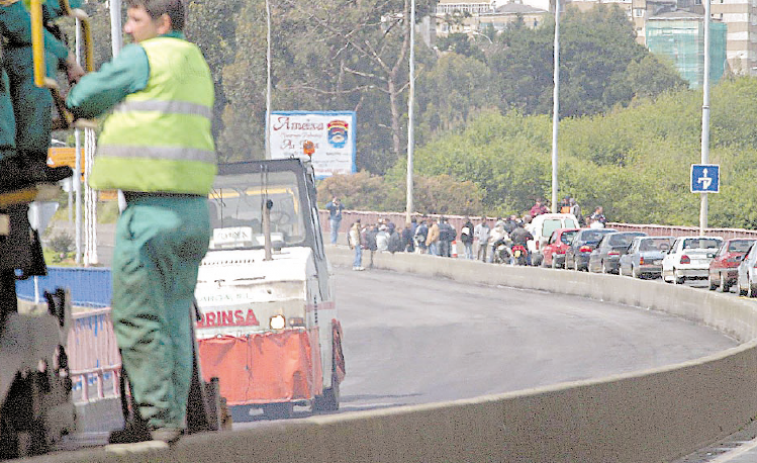 Hace 20 años | El tamaño de la almeja se abordará en el Consello de Pesca