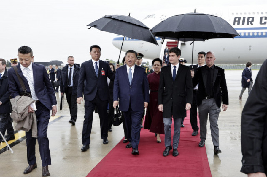 El presidente chino llega a París para una visita de Estado de fuerte contenido económico y político