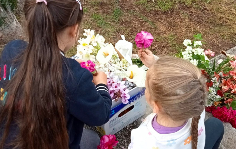 La Festa dos Maios llega a Neda de la mano de los escolares del municipio