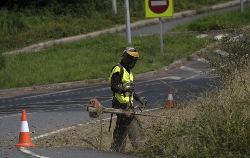 Valdoviño recuerda a sus vecinos que deben desbrozar y limpiar terrenos para prevenir incendios