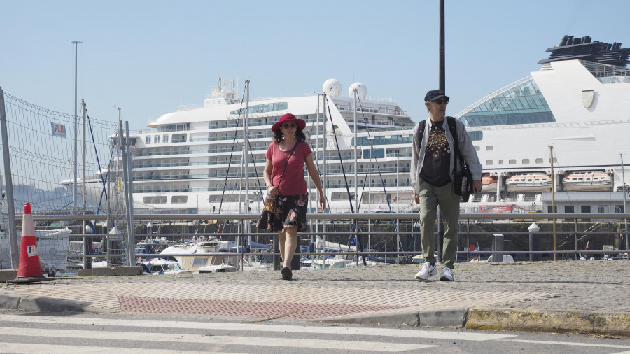 Ferrol espera este mes otros seis cruceros más, pese al cambio de ruta del “Mein Schiff”