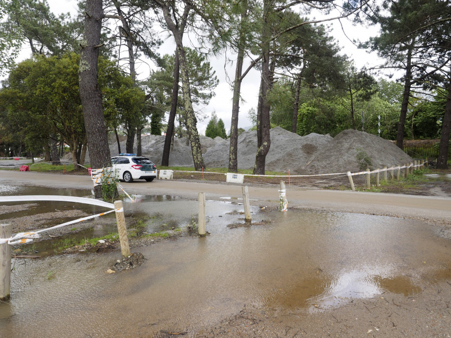 El PSOE de Cabanas denuncia que continúan los vertidos del alcantarillado al pinar de A Magdalena