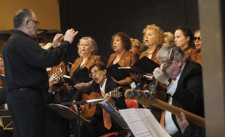 A obra de Luísa Villalta combinouse con música no Día das Letras Galegas en Ferrolterra