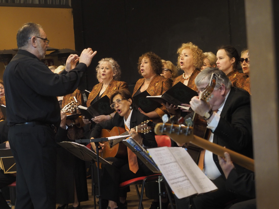 A obra de Luísa Villalta combinouse con música no Día das Letras Galegas en Ferrolterra