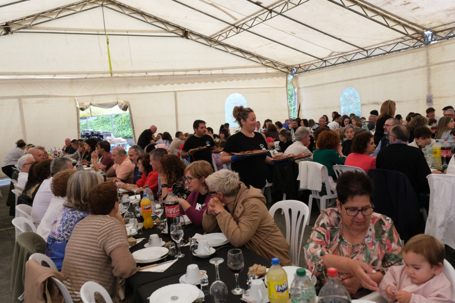 El CEIP San Isidro de Neda celebró su medio siglo de vida con una fiesta