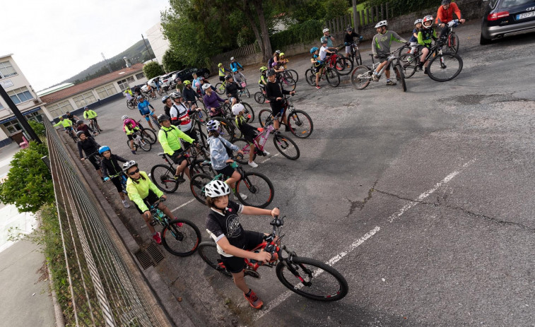 San Sadurniño se entrega hoy a las dos ruedas con una ruta ciclista familiar por el municipio