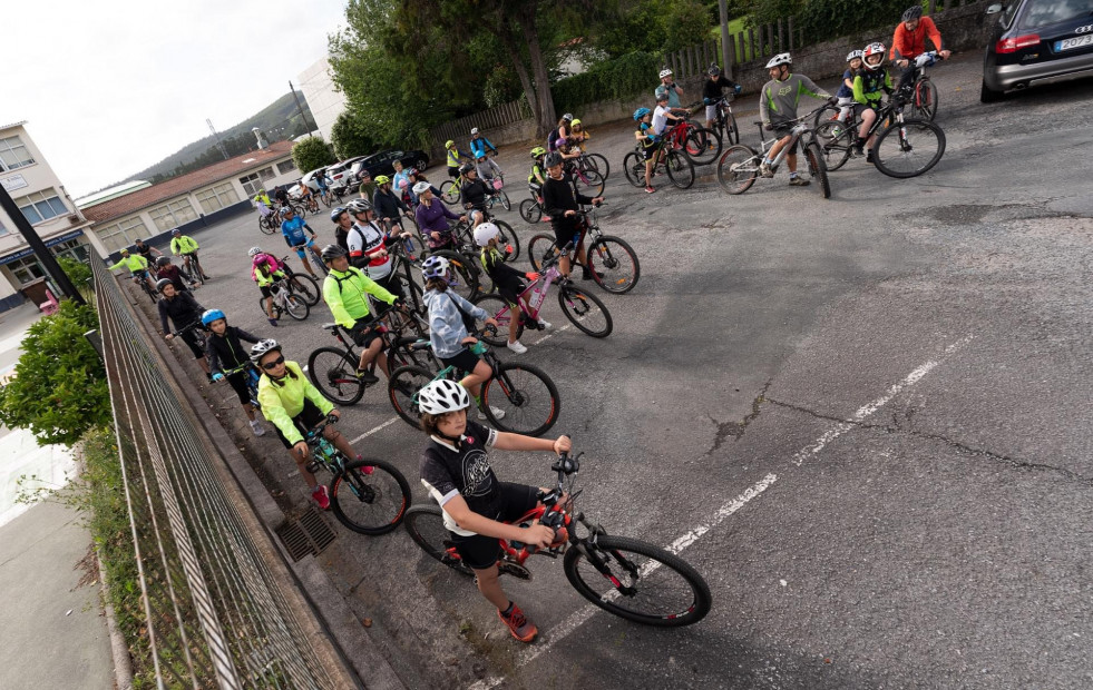 San Sadurniño se entrega hoy a las dos ruedas con una ruta ciclista familiar por el municipio