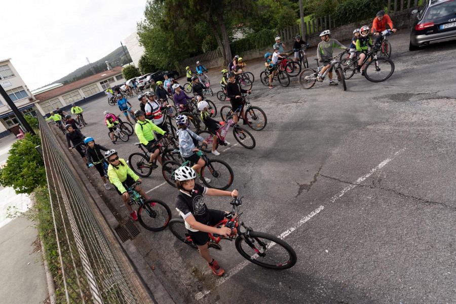 San Sadurniño se entrega hoy a las dos ruedas con una ruta ciclista familiar por el municipio