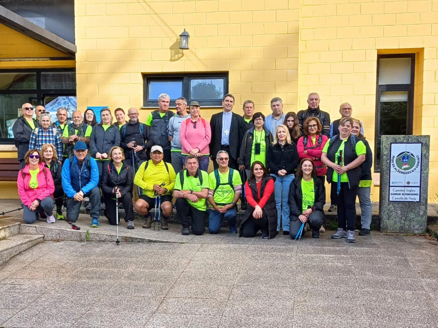 La Asociación Camino del Mar continúa su peregrinación desde Neda hacia Santiago de Compostela