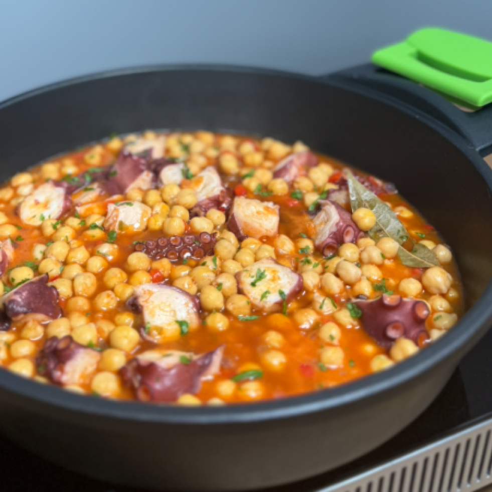 La receta de la semana: potaje de garbanzos con pulpo, por Marcos Serén