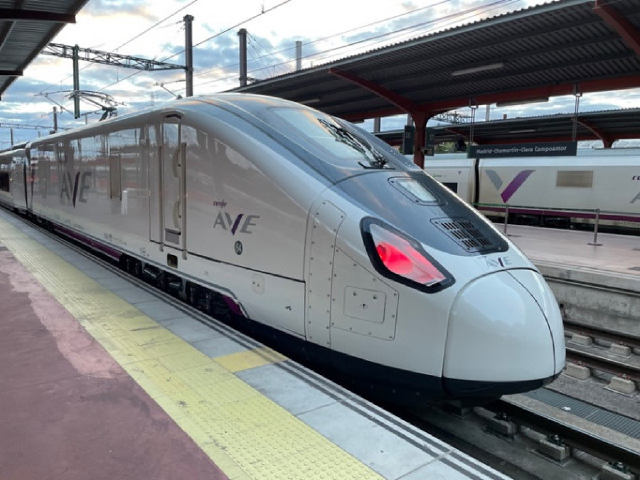 Renfe suspende la circulación de los trenes Avril por una incidencia informática y reubica a los pasajeros