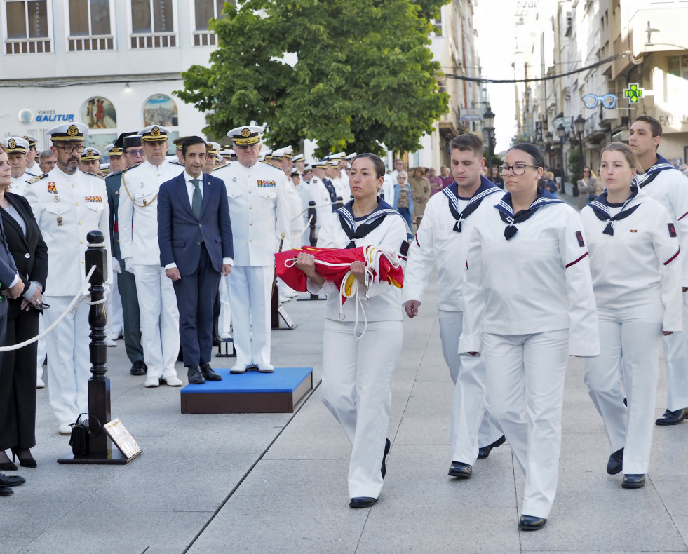 Actos Día FFAA con Arriado de bandera en Armas (21)