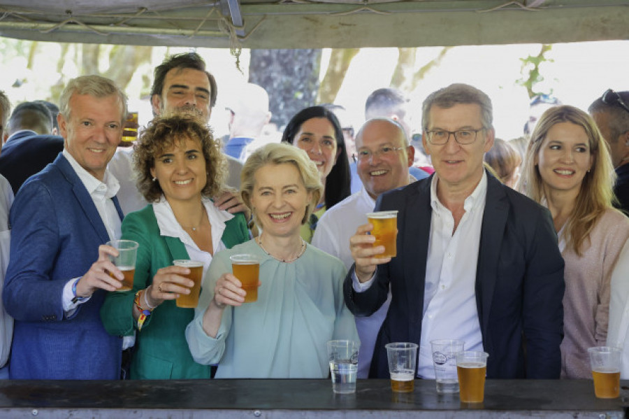 Un día de ‘feira’ para la  presidenta de la Comisión Europea