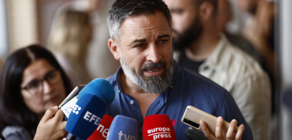 Abascal denunciará a Sánchez en la JEC por pedir el voto contra otros el día de votación