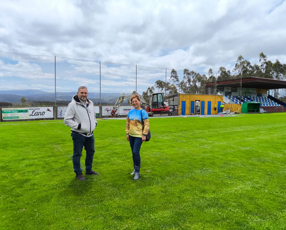 Cerdido mejora del alumbrado campo de futbol