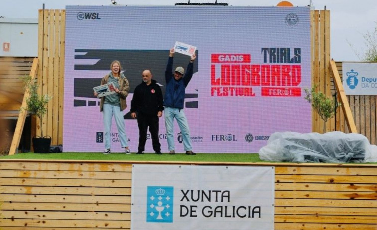 Los surfistas Iago Formosel y Cristina Collazo logran el billete para el Gadis Longboard Festival
