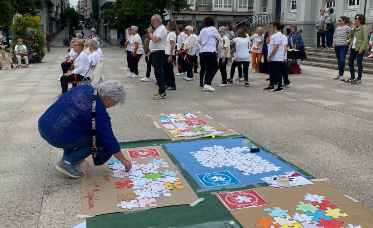 Oda por el buen trato y el cuidado a nuestros Mayores en la Plaza de Armas