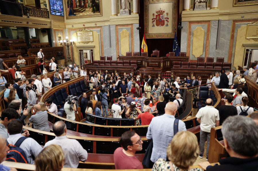 Más de 3.300 ciudadanos acuden al primer día de puertas abiertas del Congreso