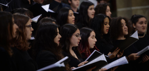 Los coros Infantil y Joven de la Sinfónica de Galicia terminan el curso en la concatedral