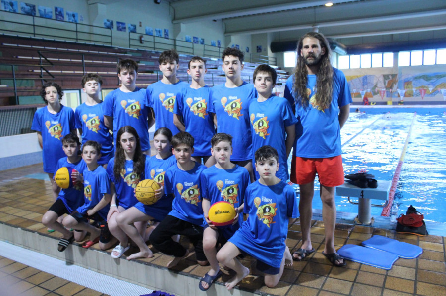 El Marina Ferrol, al Nacional infantil de waterpolo tras un ejercicio de diez