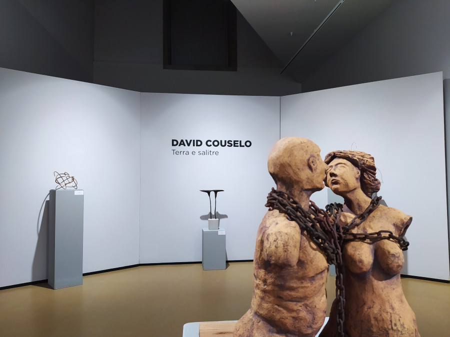 “Terra e Salitre”, a mostra de esculturas e acuarelas de David Couselo