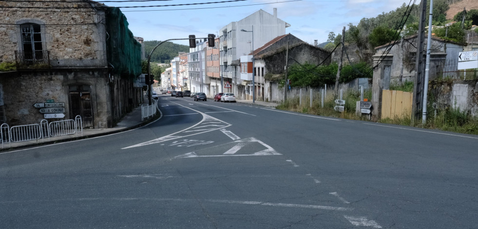 La rotonda que regulará el tráfico en Neda, más cerca