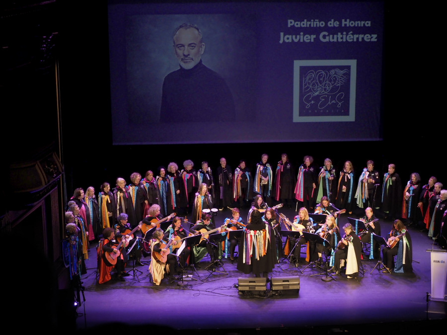 La rondalla So Elas celebra su aniversario con una exposición en Artidea