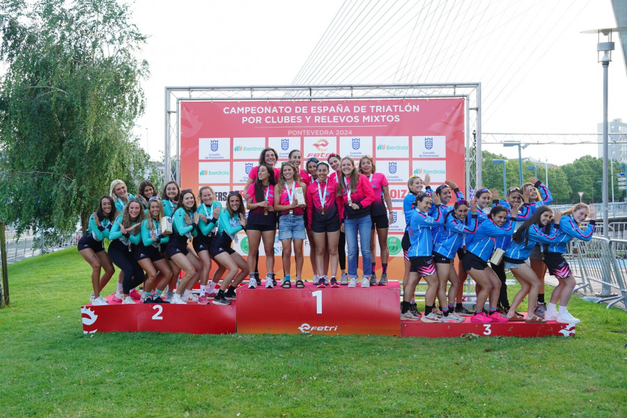 Naronesas y ferrolanos abren su regalo en Pontevedra