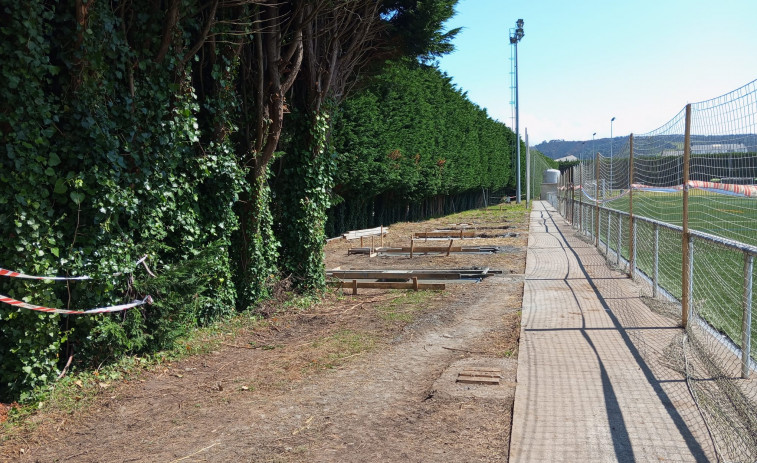 As Pontes inicia las obras de la grada cubierta en el campo Evaristo Puentes