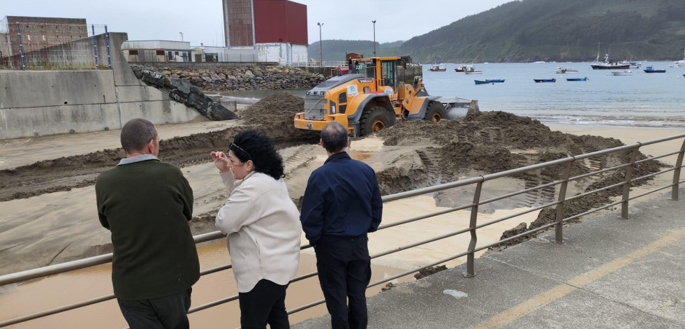 Mejoras en el muelle de Cariño para facilitar el acceso de las embarcaciones