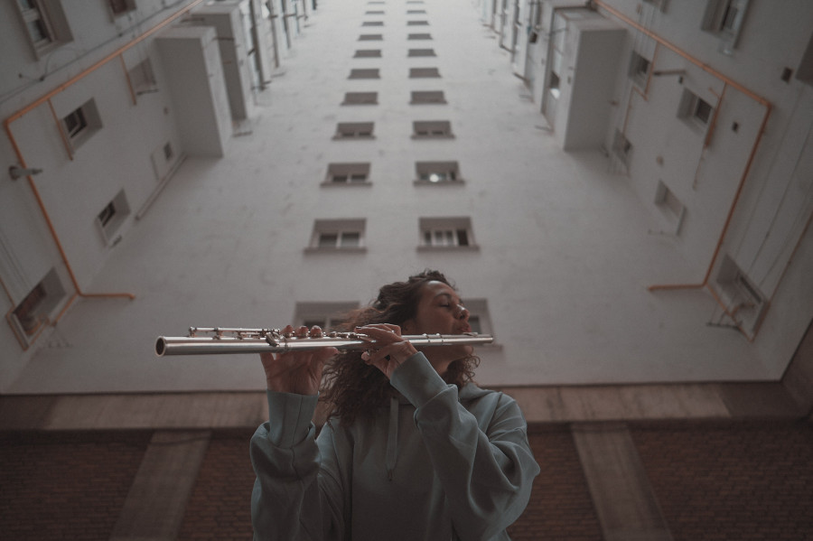 As Meninas sacan á luz aos protagonistas do mercado creativo e dos concertos