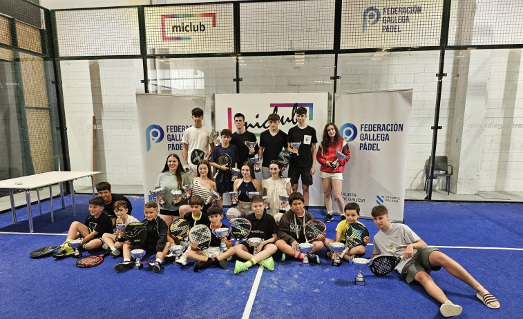 El Centro San Mateo de pádel domina el Campeonato Gallego de menores con siete títulos