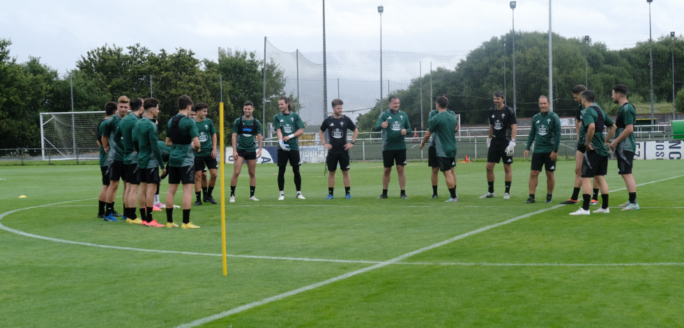 El Racing de Ferrol coge ritmo en los campos de A Gándara