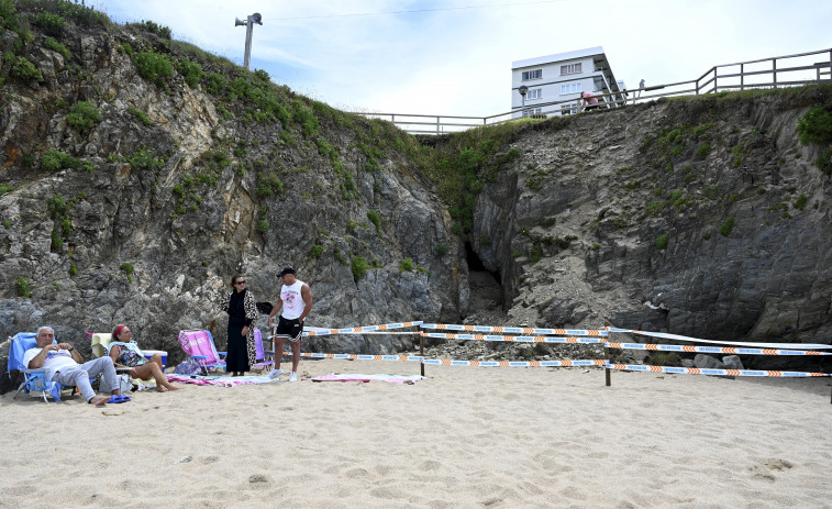 Reabre al baño la playa pequeña de Valdoviño