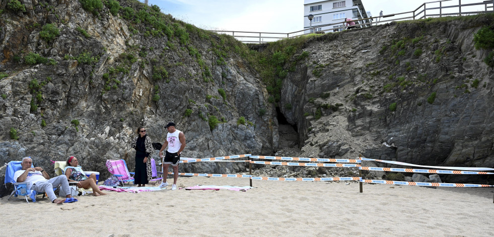 Reabre al baño la playa pequeña de Valdoviño