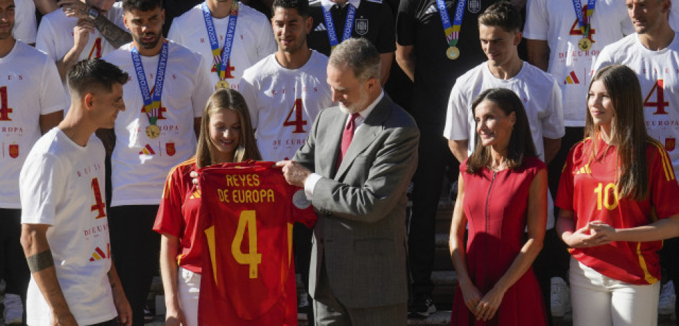 El Rey Felipe VI recibe a la selección española tras la conquista de la Eurocopa