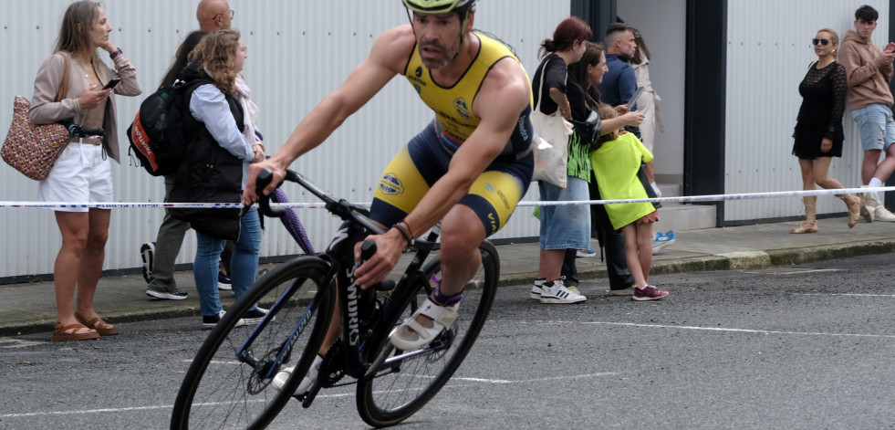 El Triatlón toma las calles de Narón