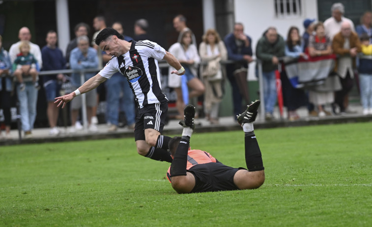 Partido del Racing de Ferrol contra Galicia de Mugardos en A Pedreira