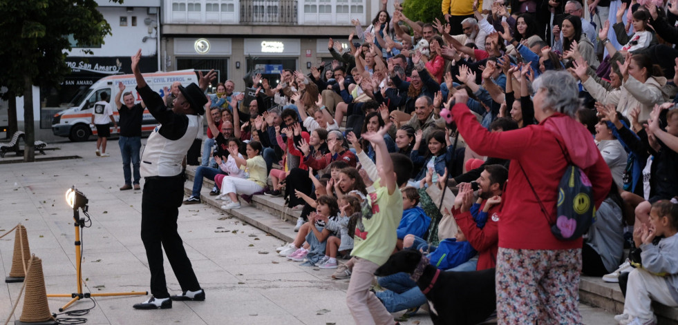 La gala del Festival Internacional de magia en la calle vence a la lluvia