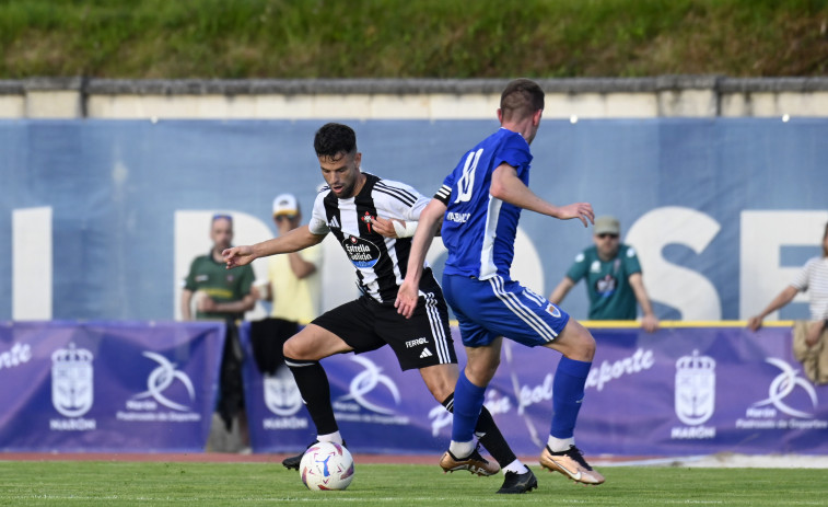 Partido del Racing de Ferrol contra el Bergantiños en Río Seco