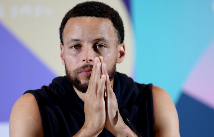 La estrella de la NBA Stephen Curry muestra su apoyo a Kamala Harris