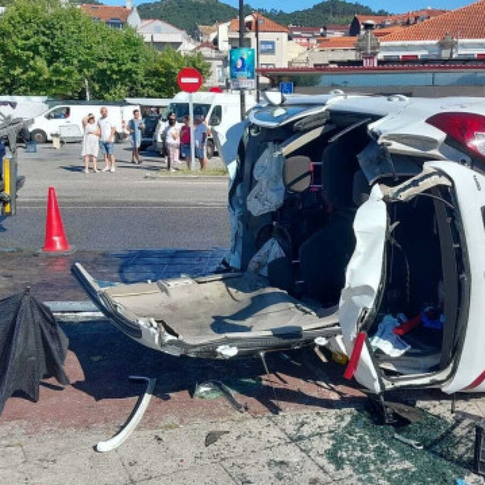Fallece un joven en Cangas tras chocar contra otro vehículo que estaba siendo perseguido por la Policía