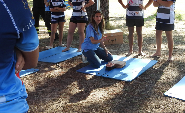 El hospital Ribera Juan Cardona colabora con el torneo de rugby playa de Cabanas