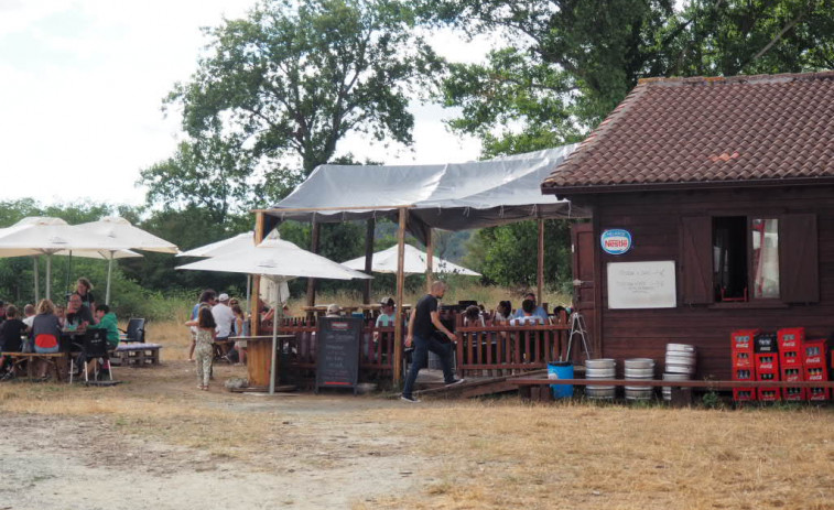 El chiringuito de A Madalena, en Cedeira, ofrecerá conciertos y actividades culturales