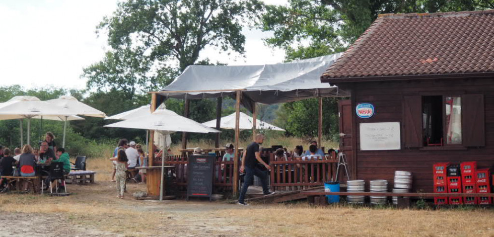 El chiringuito de A Madalena, en Cedeira, ofrecerá conciertos y actividades culturales