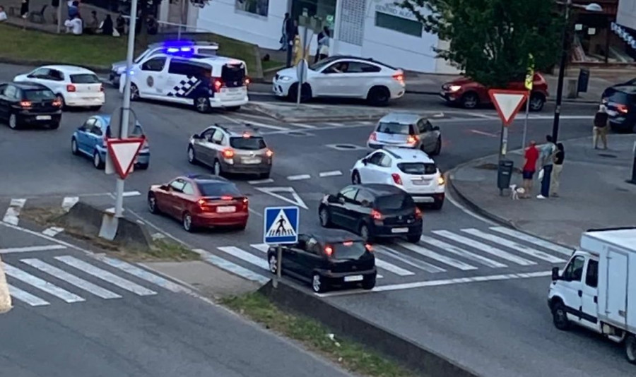 Persecución policial de Ferrol Vello a San Xoán que termina con un conductor detenido