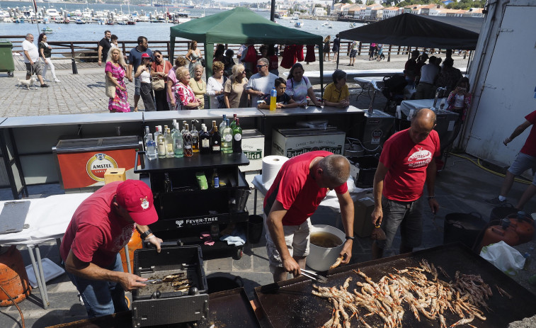 Cita co marisco mugardés grazas ao Club do Mar, que cumpre unha década de celebracións