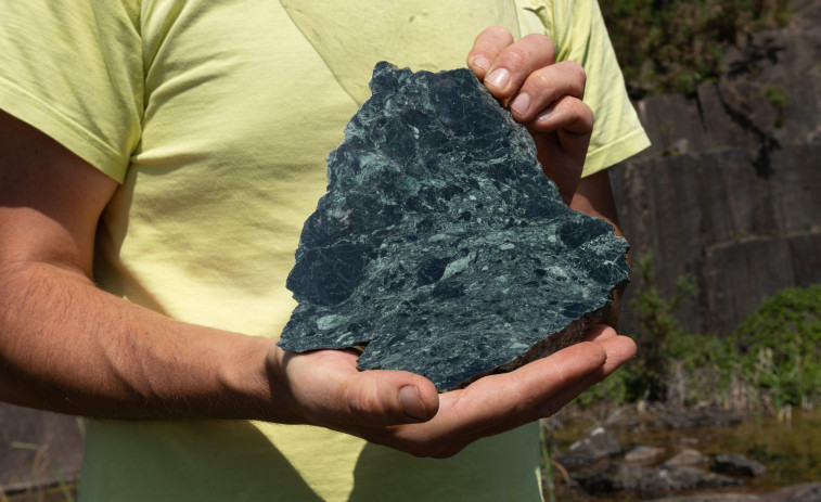 Moeche rinde homenaje a su piedra más característica con una exposición